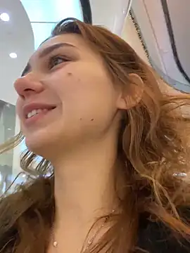 QuitieLia online show from November 23, 8:16 am