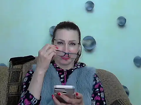 Jillian Pattie online show from October 19, 12:40 pm