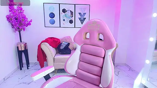 Isa reel online show from February 23, 7:57 pm