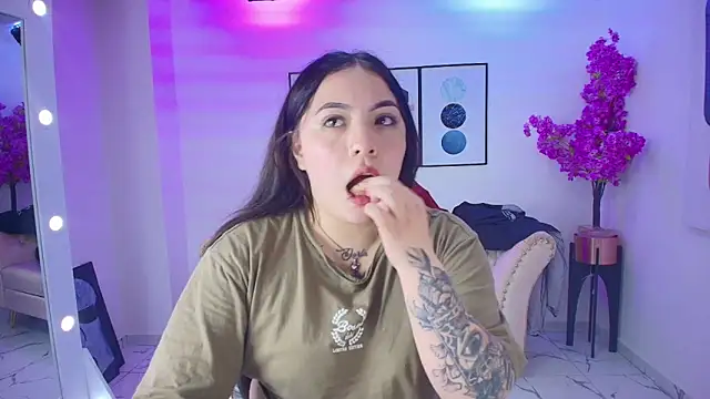 Isa reel online show from March 31, 7:47 pm