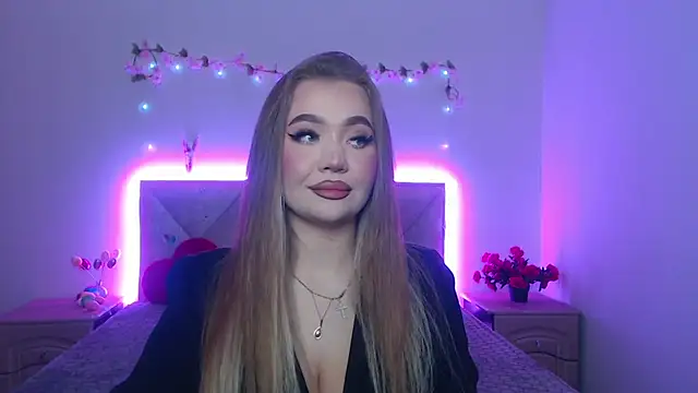 StacyYellig online show from April 14, 8:53 pm