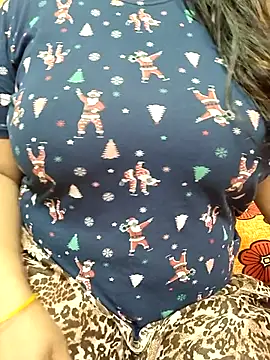 Snapshot of AAROHI-HOT chatting on September 13, 9:50 am AAROHI-HOT online show from September 13, 9:50 am