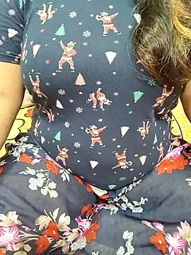 Snapshot of AAROHI-HOT chatting on September 30, 11:42 pm AAROHI-HOT online show from September 30, 11:42 pm