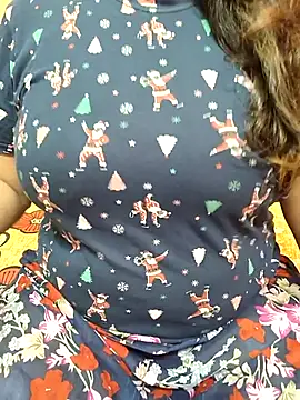 Snapshot of AAROHI-HOT chatting on October 10, 1:10 am AAROHI-HOT online show from October 10, 1:10 am