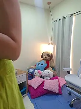 NaomiShimizu online show from April 13, 8:31 pm