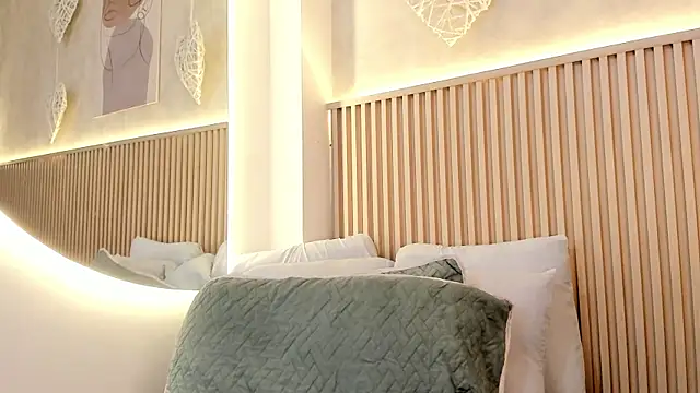 daiana curly online show from April 5, 7:46 pm