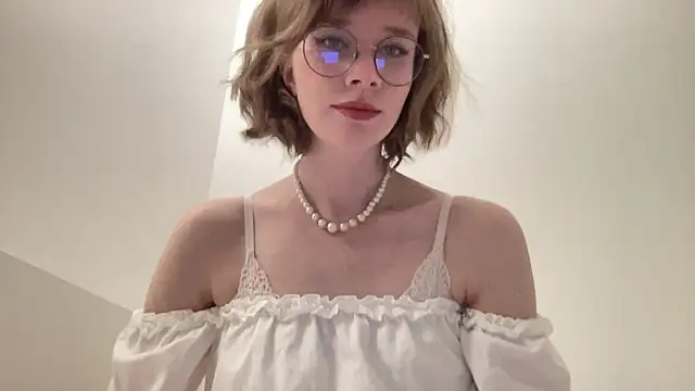 ms christiana online show from May 16, 9:03 pm