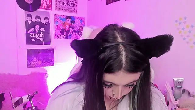 Sachi Meow online show from December 16, 8:15 pm