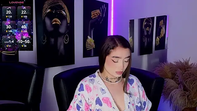  brenna hanson online show from January 13, 7:07 pm