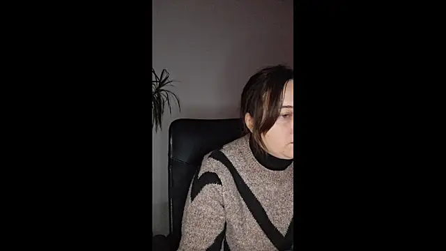 Cyndee Winter online show from December 19, 4:21 pm