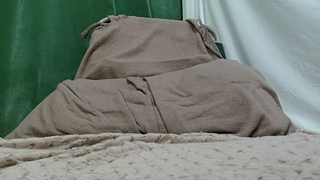 Luckyalice 4u online show from April 4, 2:05 pm