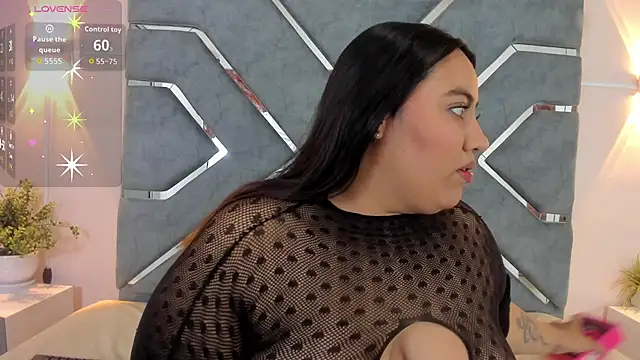 LucciaPorter online show from April 10, 1:50 pm