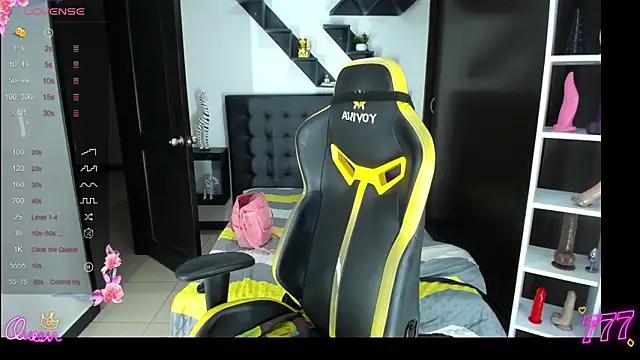 NATASHARICHART online show from February 16, 8:20 pm