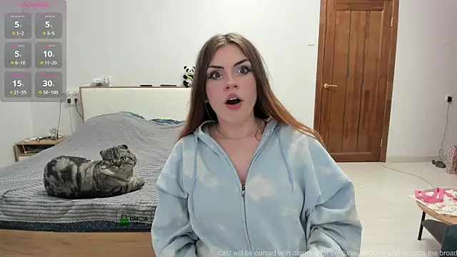 Brooooke online show from April 25, 4:37 pm