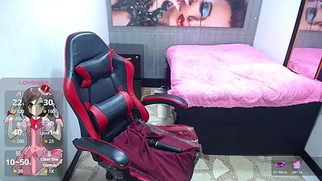 sara winehouse1 online show from April 18, 5:21 am