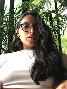 Gia Mazzon online show from March 25, 5:49 pm