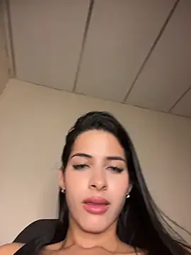 violetta-brown1 online show from April 11, 7:56 am