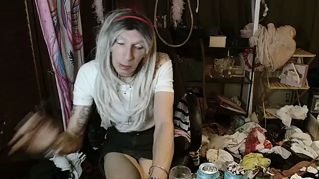 Ombeline1 online show from October 13, 5:37 pm