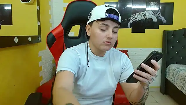 isabeautyx19 online show from November 15, 3:51 am