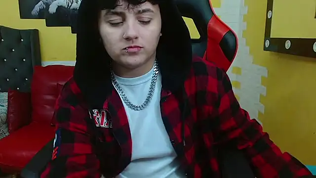 isabeautyx19 online show from March 14, 2:45 am