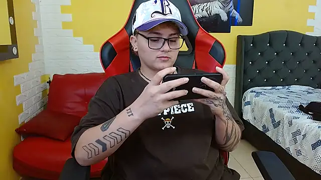 isabeautyx19 online show from September 9, 2:11 am