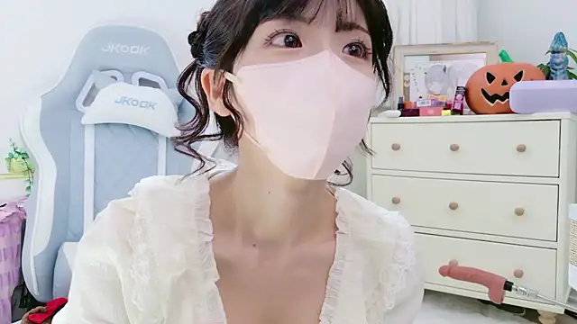 -minami- online show from November 3, 3:10 am