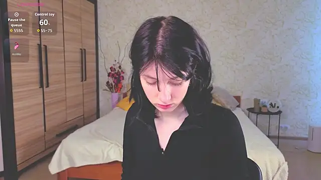 JulisSweet online show from October 9, 7:12 am