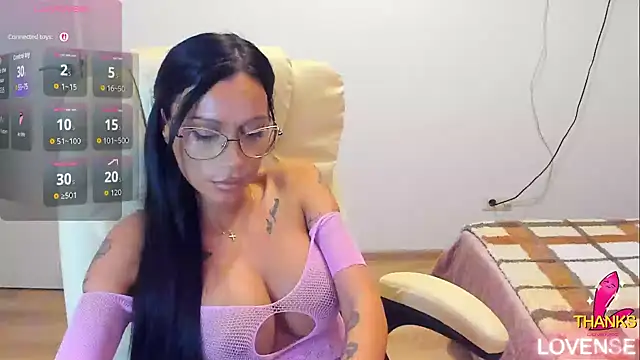 kissnicol32 online show from August 5, 3:51 pm