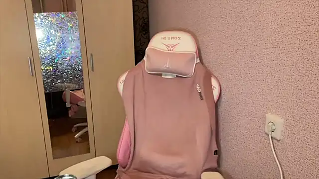 Katrin  kiss online show from March 19, 5:39 pm