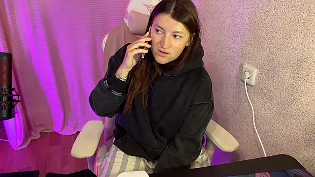 Snapshot of Katrin__kiss chatting on October 13, 3:58 pm Katrin kiss online show from October 13, 3:58 pm