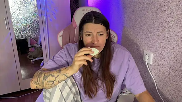 Katrin  kiss online show from April 21, 9:38 am