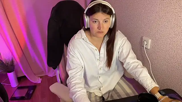 Snapshot of Katrin__kiss chatting on October 16, 5:59 pm Katrin kiss online show from October 16, 5:59 pm
