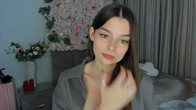 ContinentOfTranquility online show from September 15, 7:27 am