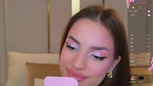 BellaHalles online show from October 12, 6:05 am