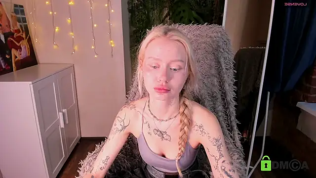 MalenaErnman online show from November 21, 10:28 am