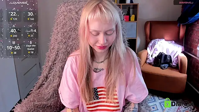 MalenaErnman online show from April 12, 10:40 am