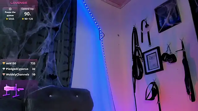 Salome Villa online show from October 29, 11:07 pm