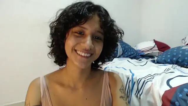 Snapshot of AlinaWoolf_ chatting on October 7, 11:53 pm AlinaWoolf  online show from October 7, 11:53 pm