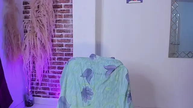 sharlot evans  online show from March 3, 1:50 pm