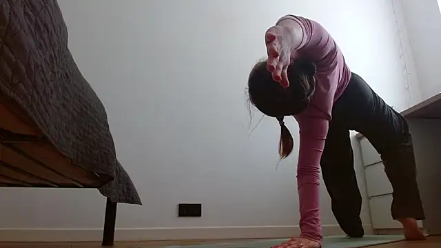 Olivia shine online show from March 3, 7:25 am