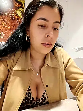 Emily Wane online show from April 16, 8:08 pm