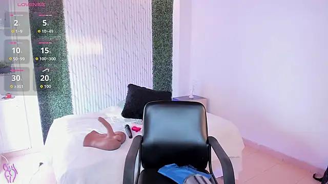 victoria mooree online show from March 30, 4:50 pm