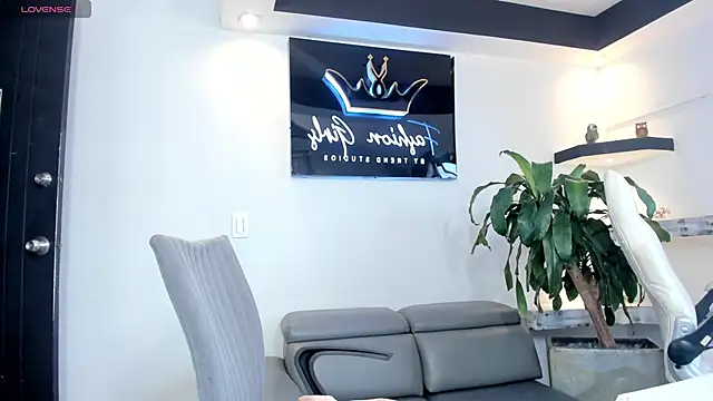 AnaRuiz online show from September 20, 9:57 pm