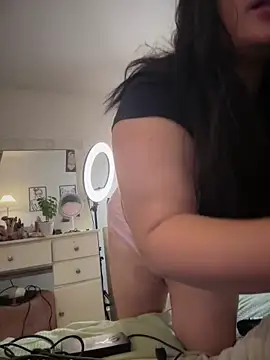 horny roomiess online show from April 22, 12:51 am