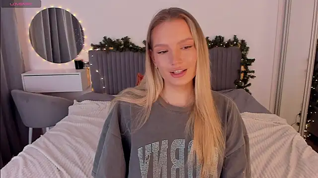 CassieRayss online show from January 7, 7:34 am