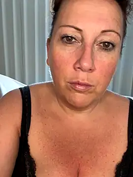 xsexycurvymilf online show from October 5, 1:16 pm