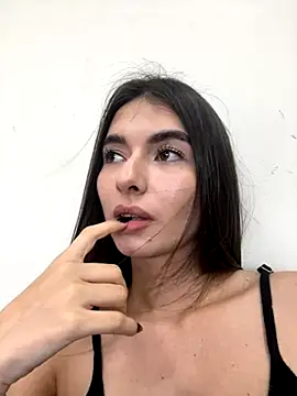 Snapshot of Coralinee_01 chatting on October 30, 3:46 pm Coralinee 01 online show from October 30, 3:46 pm