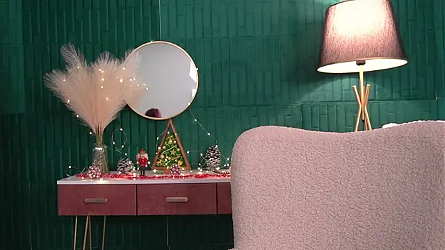 HaileyMoonn online show from December 2, 4:58 am