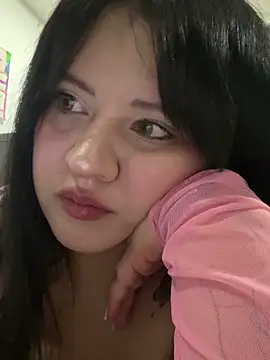 Snapshot of dannarossy_ chatting on September 19, 10:14 am dannarossy online show from September 19, 10:14 am