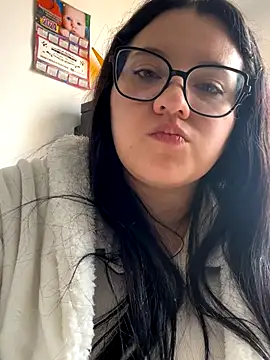 Snapshot of dannarossy_ chatting on September 12, 2:02 pm dannarossy online show from September 12, 2:02 pm